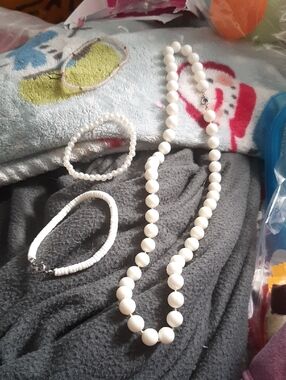 Classic White Beaded Necklace and Bracelet Set - Elegant Everyday Jewelry